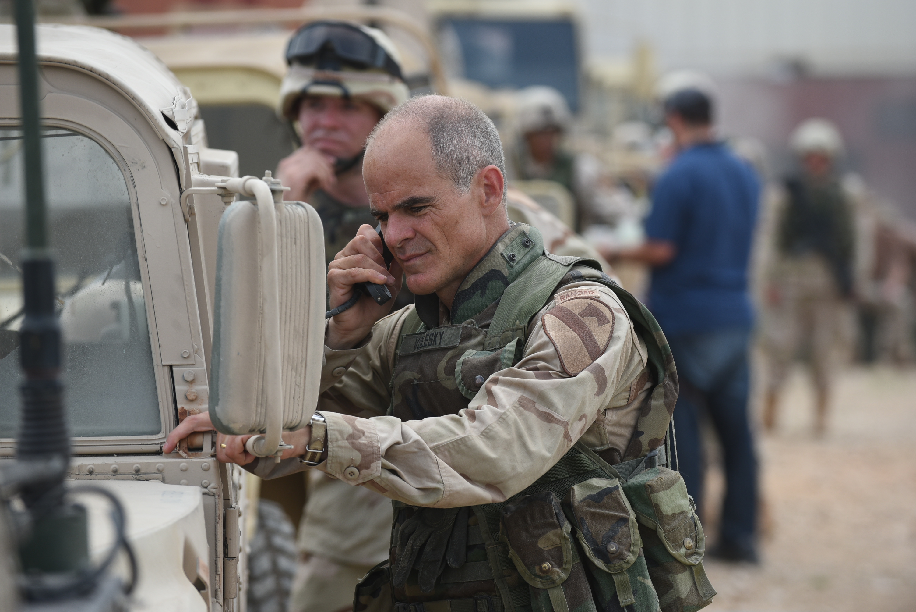 Fort Hood, TX -
Michael Kelly portrays Lt. Col. Gary Volesky on set of The Long Road Home at U.S. Military post, Fort Hood, Killeen, Texas. (Photo: National Geographic/Van Redin)
