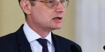 Romanian Prime Minister designate Luca Niculescu, left, speaks to media after being nominated to form a government by Romanian President Nicusor Dan, right, at the Cotroceni Presidential Palace in Bucharest, Romania, Monday, Oct. 5, 2026.,Image: 1140798450, License: Rights-managed, Restrictions: This content is intended for editorial use only. For other uses, additional clearances may be required., Model Release: no , Pictured: Luca Niculescu,Nicusor Dan