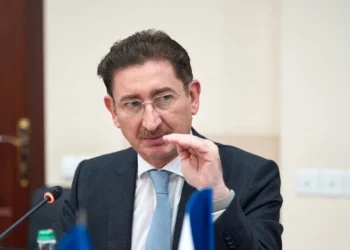 Zece bănci amendate pentru ROBOR