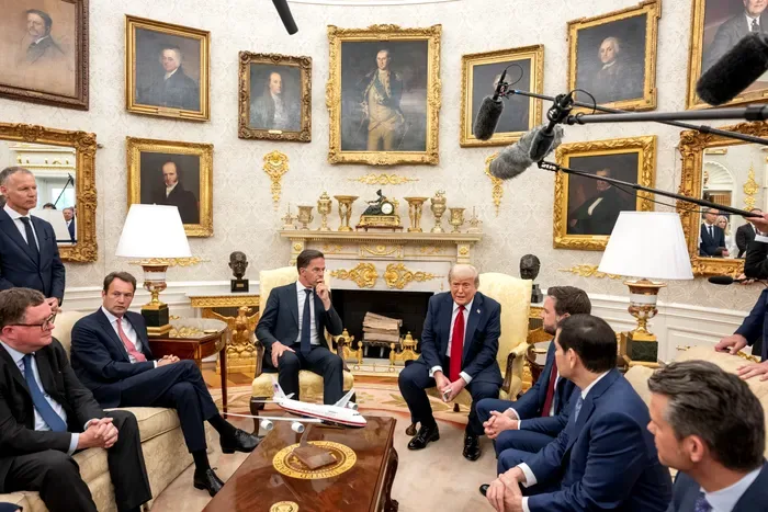 Trump îl acuză pe Obama că a dat miliarde de dolari Iranului, în plină campanie din Michigan
